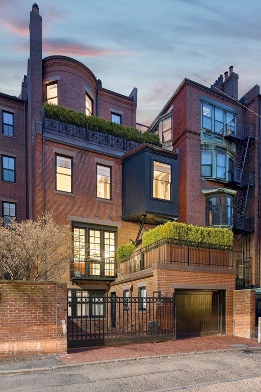 55 Commonwealth Avenue