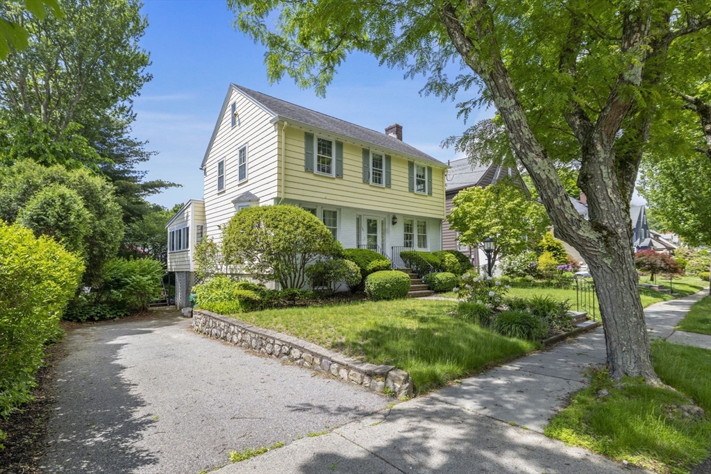 102 Oakdale Road