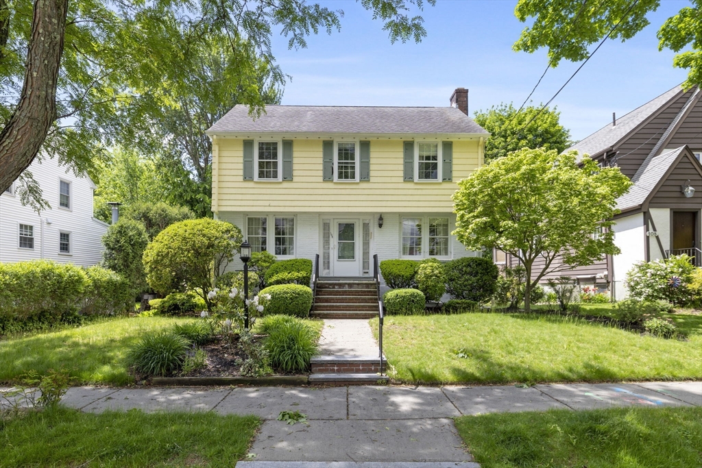 102 Oakdale Road