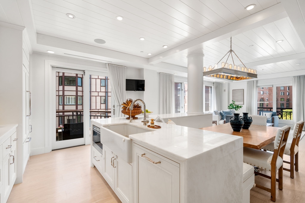 50 Battery Street Unit: 401/501