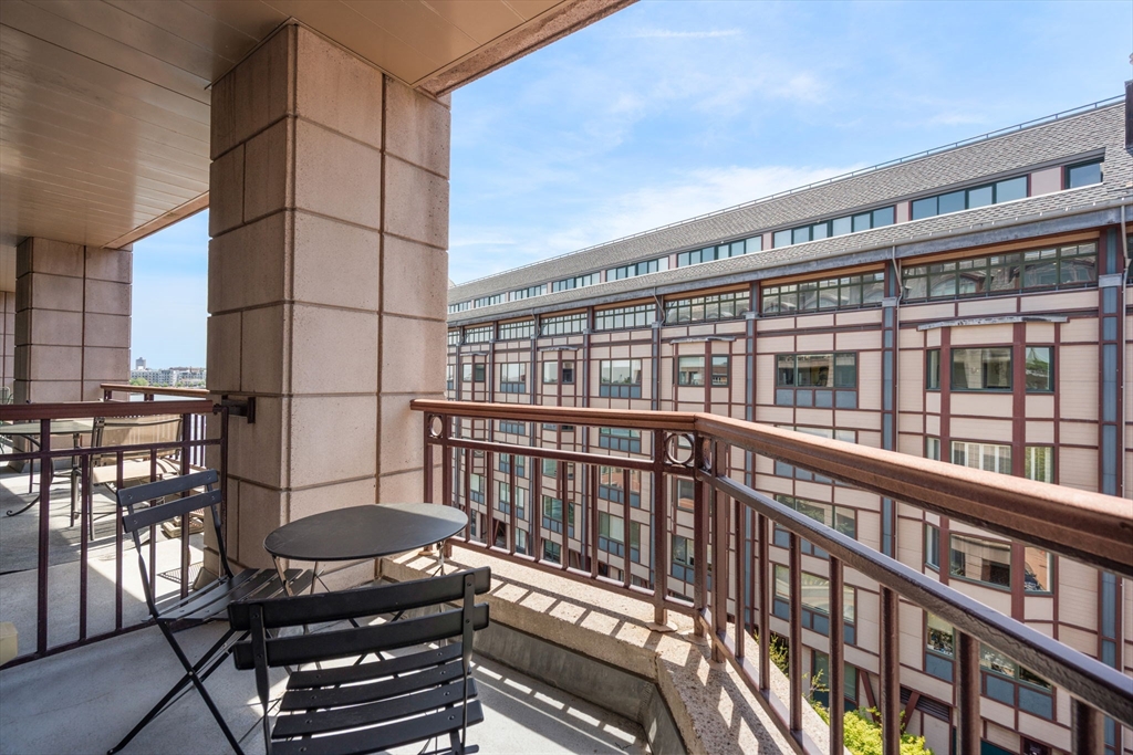 50 Battery Street Unit: 401/501