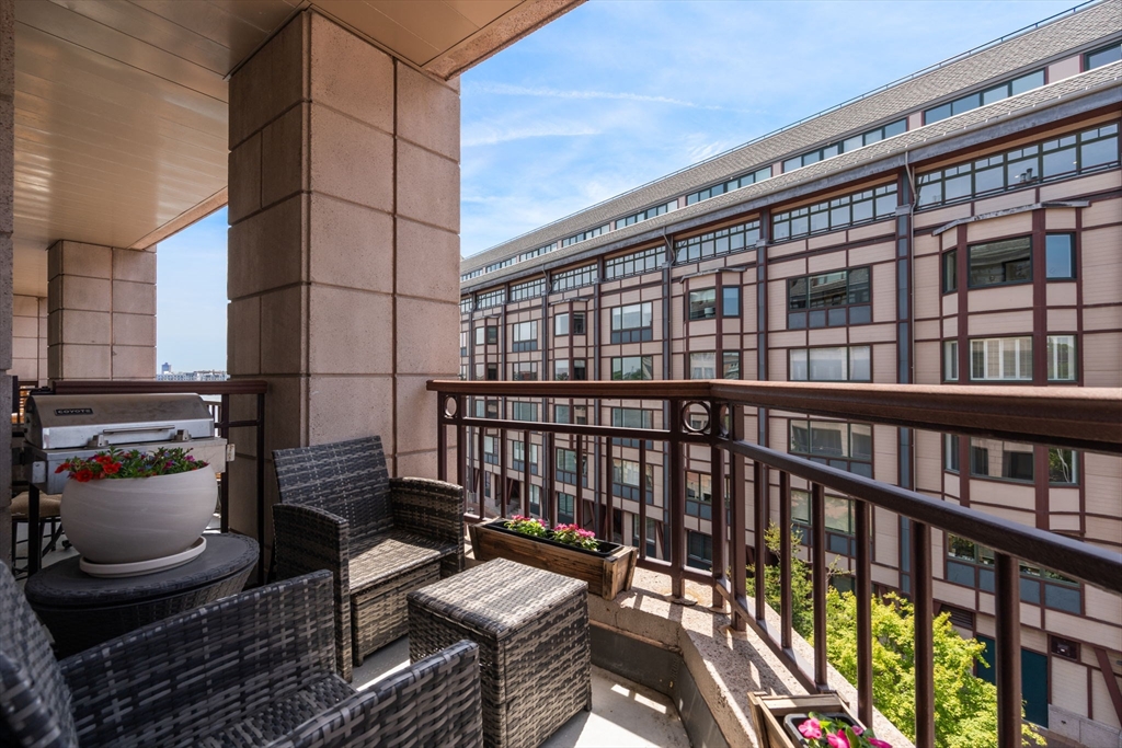 50 Battery Street Unit: 401/501