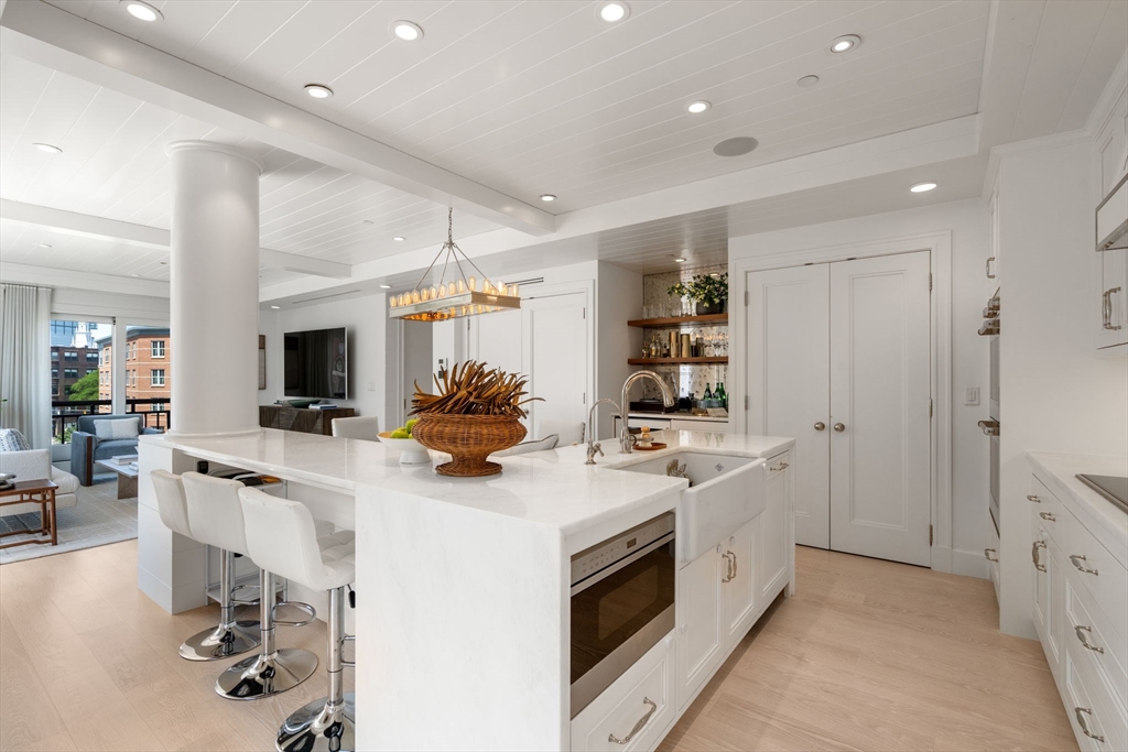 50 Battery Street Unit: 401/501