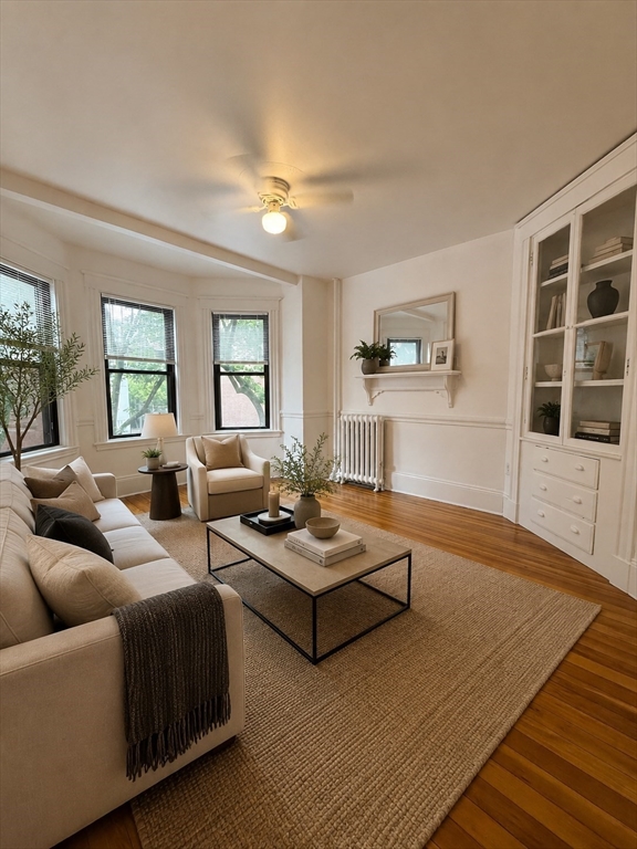 552 Tremont St # 2R