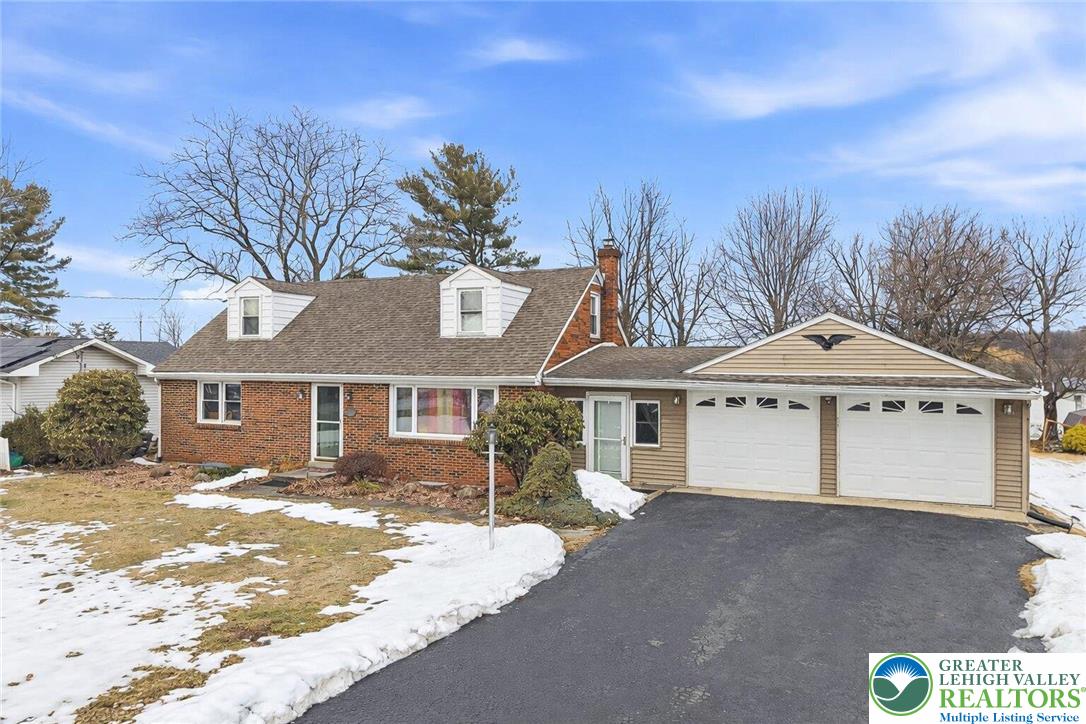 1390 Oakwood Drive
