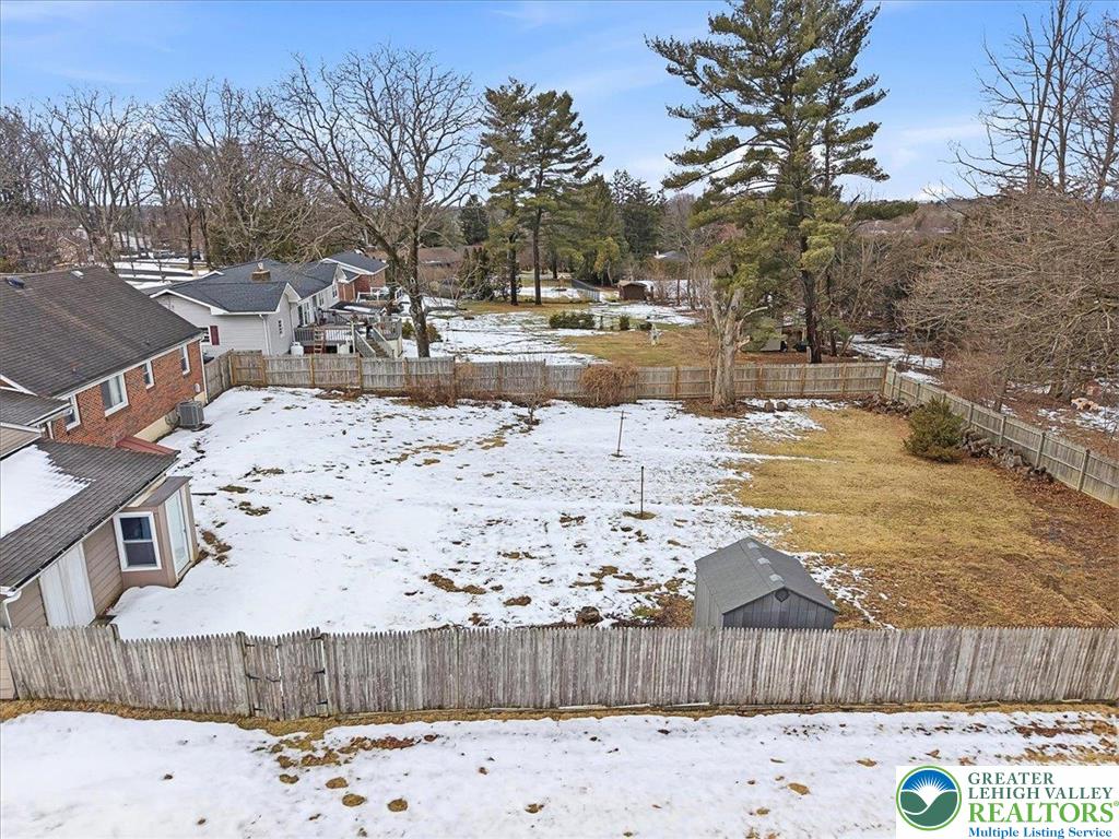 1390 Oakwood Drive
