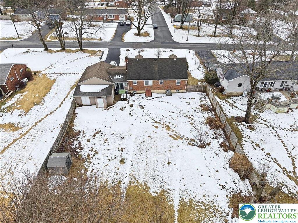 1390 Oakwood Drive