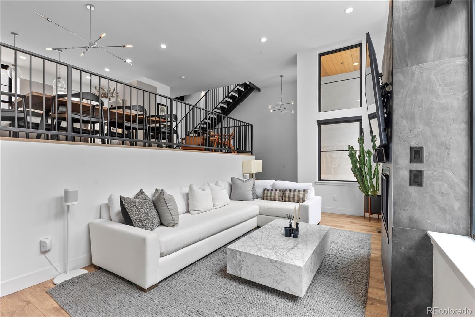 818 Ash Street Unit: 3