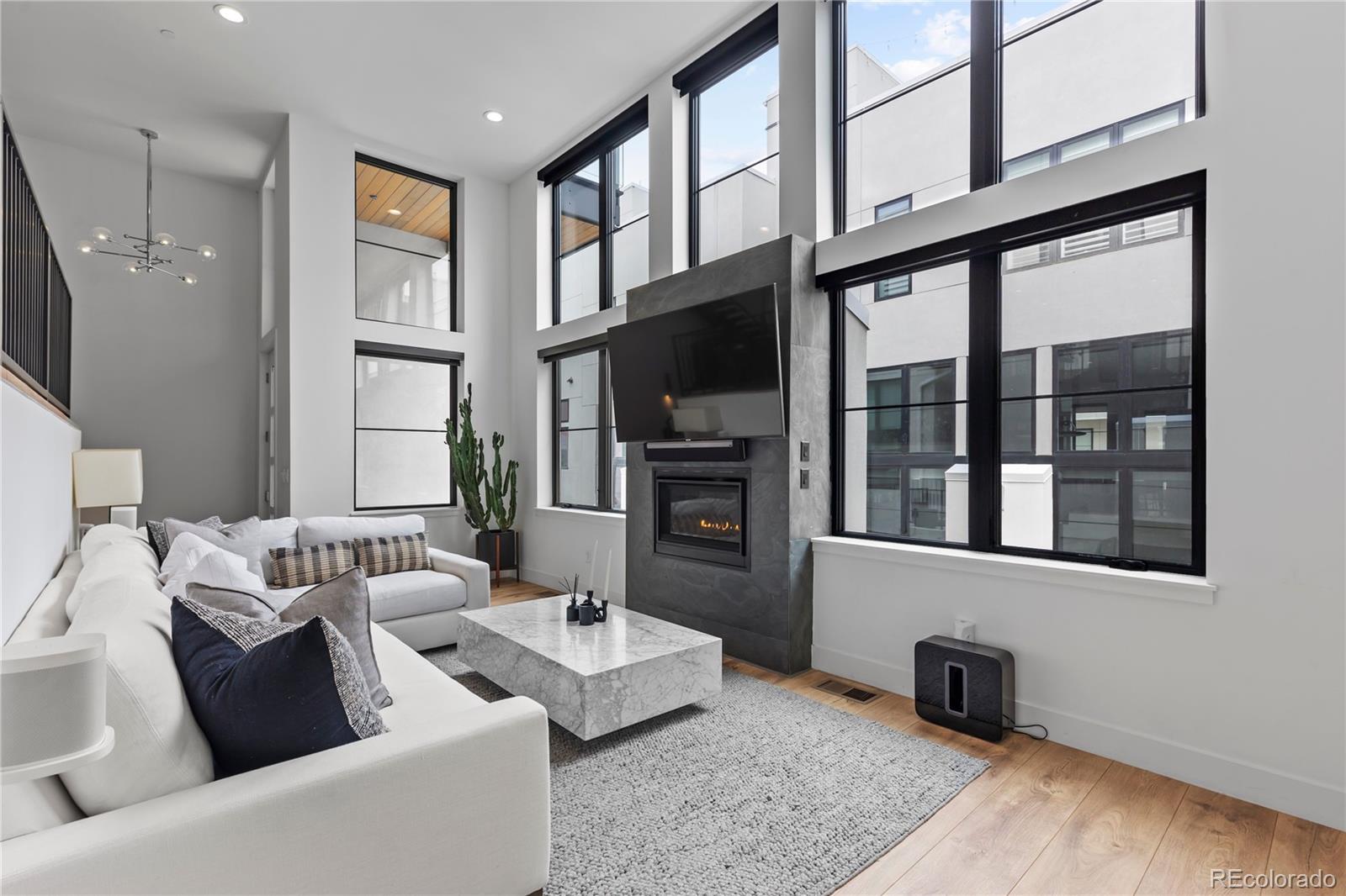 818 Ash Street Unit: 3