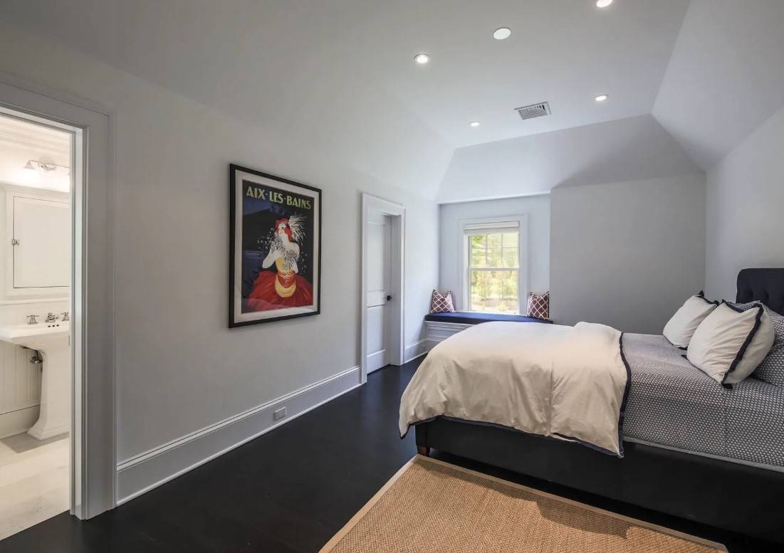 26 GOLF CLUB DR