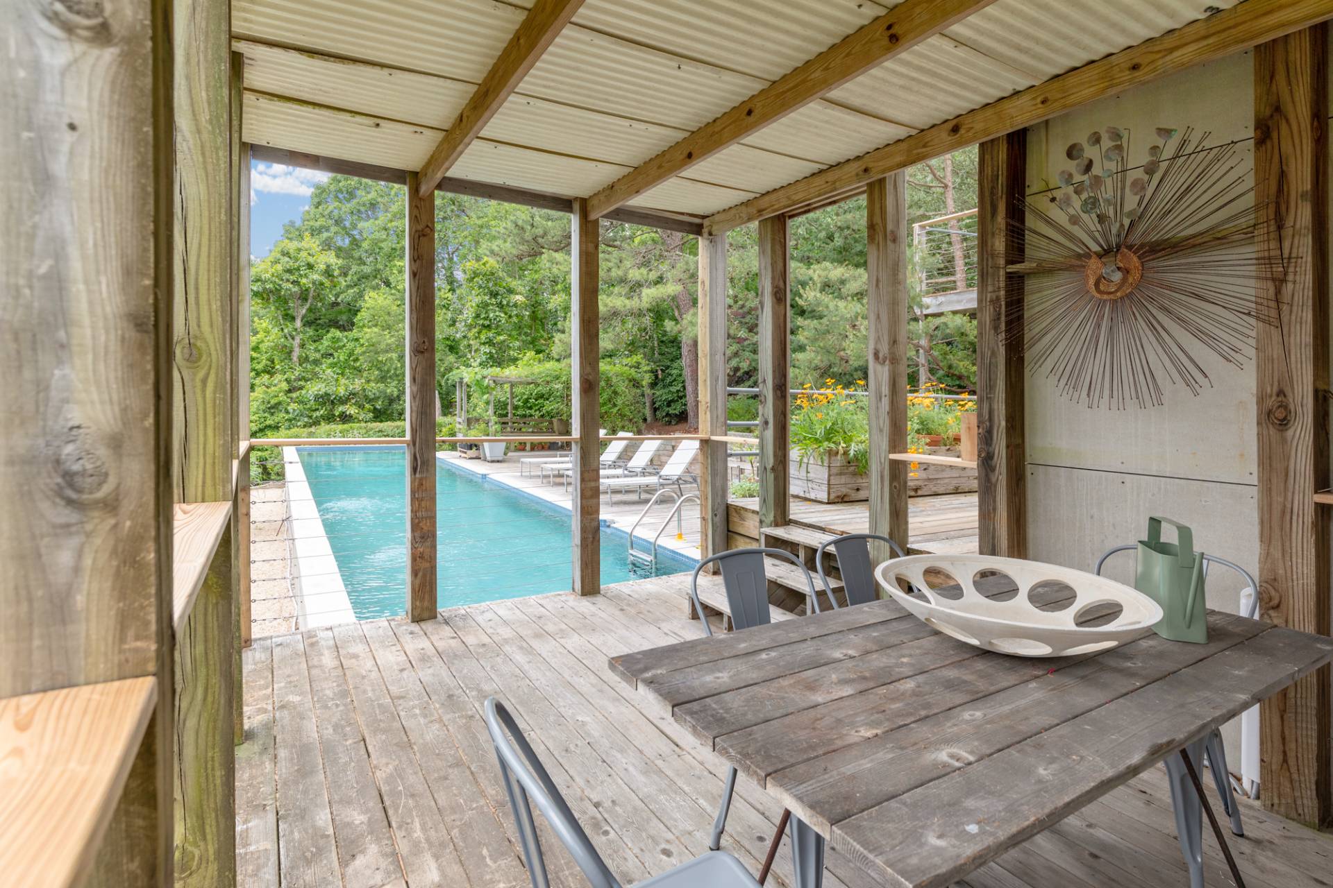 22 HAWTHORNE RD