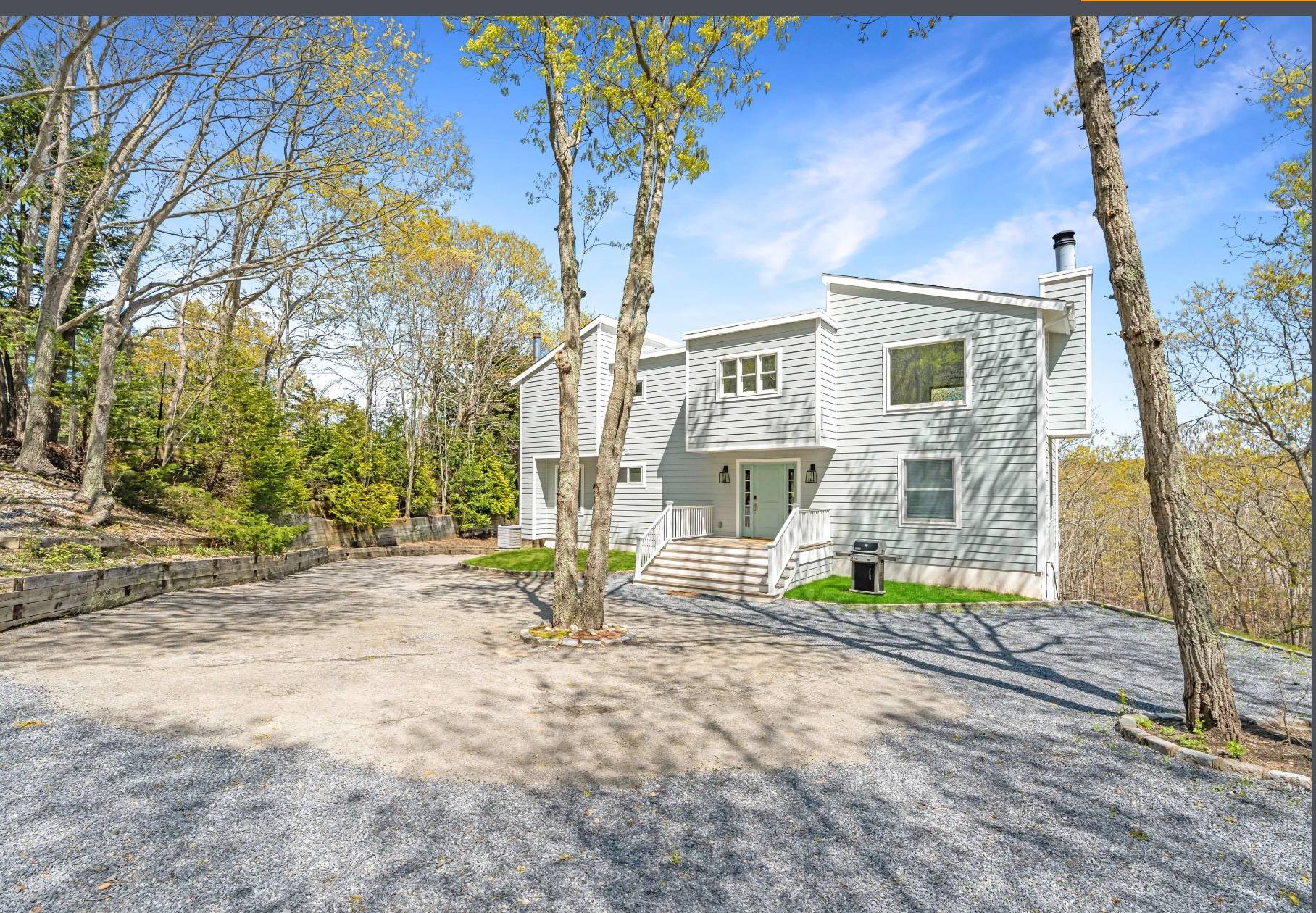 25 WICKATUCK LN