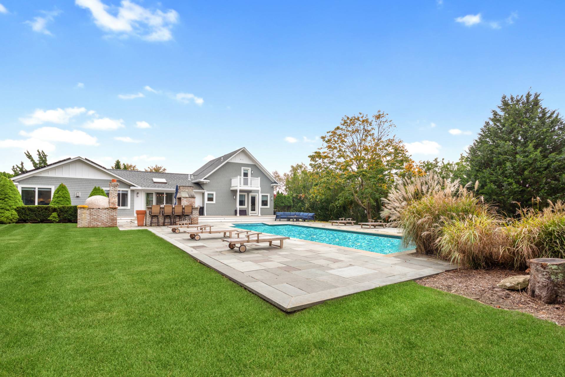 35 WINDING WAY