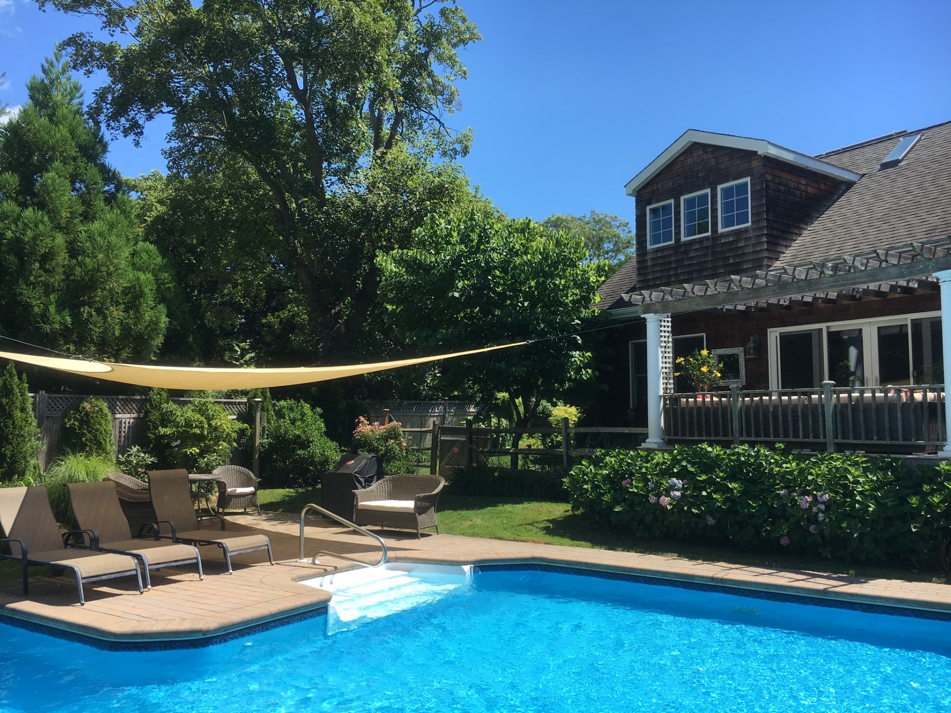 69 ACCABONAC RD
