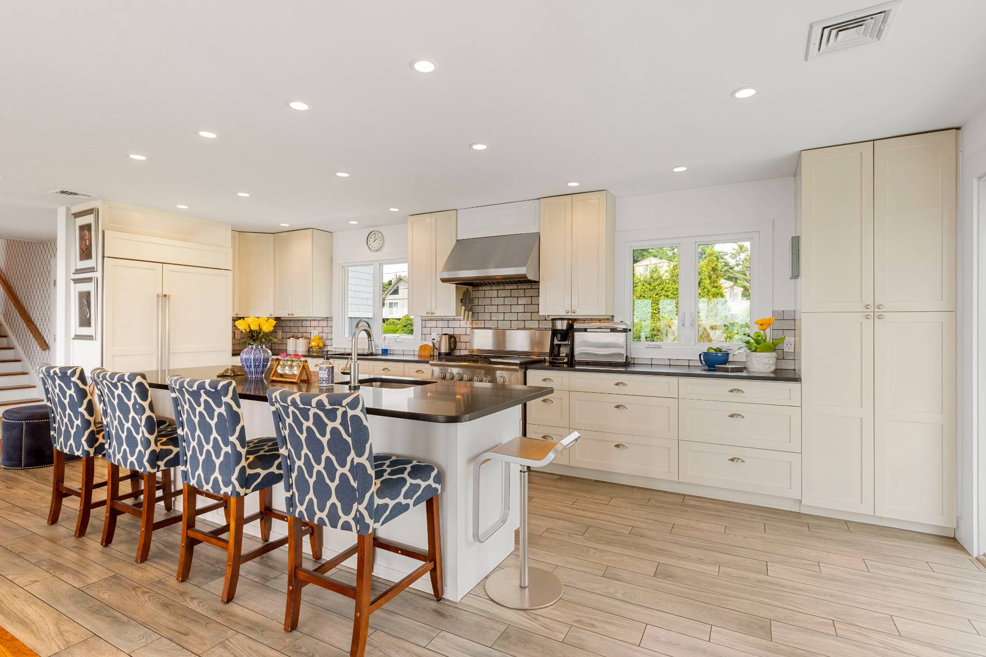 34 OCEANVIEW DR
