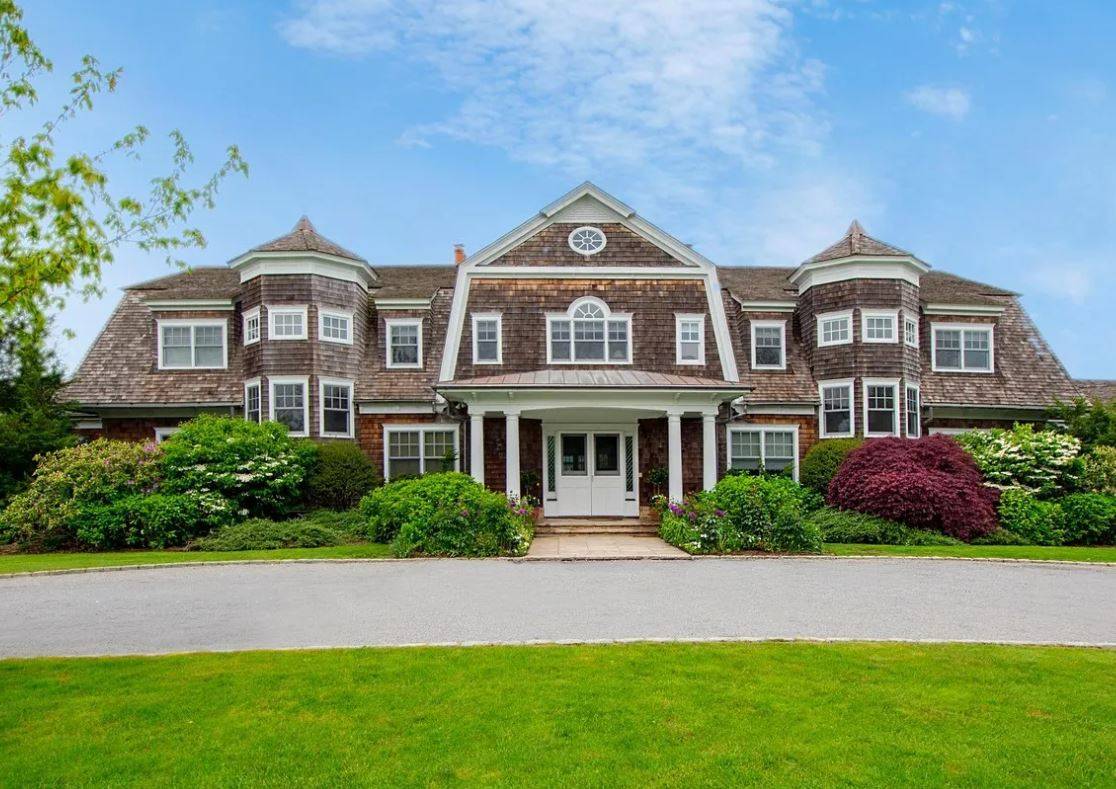 704 OCEAN RD