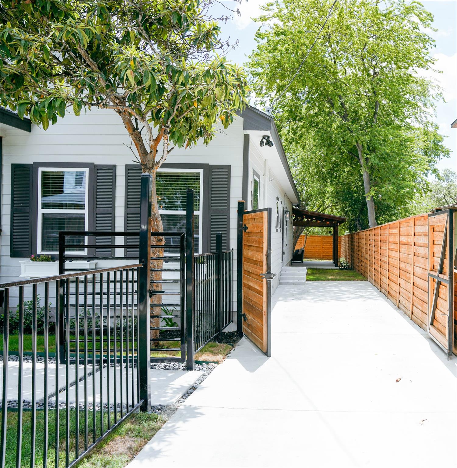 518 Rigsby Ave