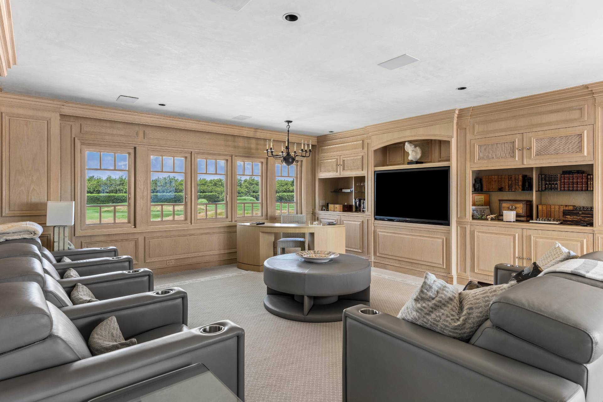 21 Fairfield Pond Lane