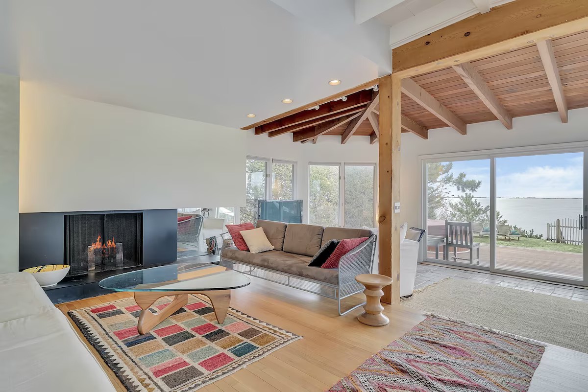 38 Oceanview Dr