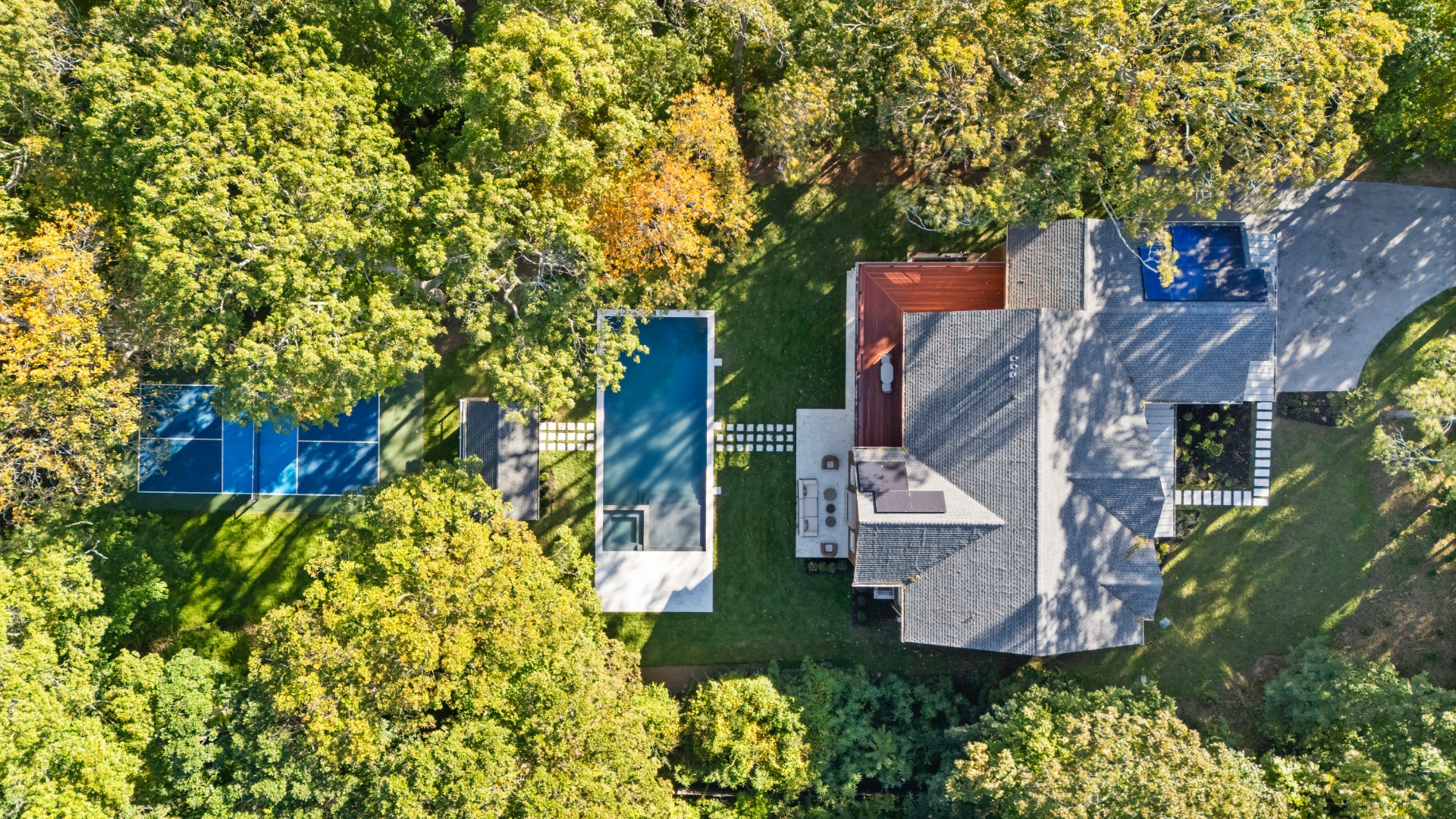 12 Garbis Ln