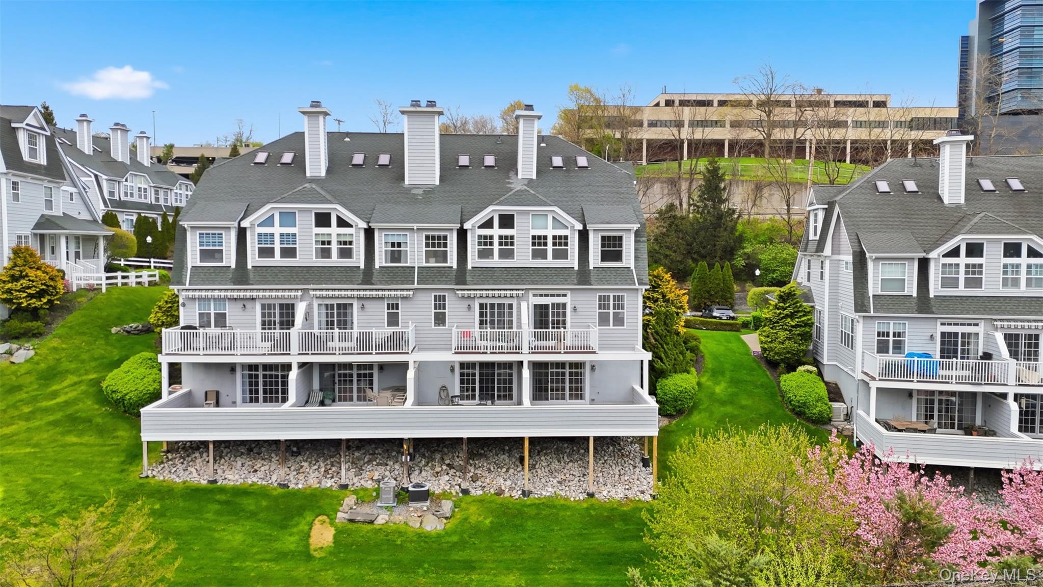 136 Hudson Pointe Drive