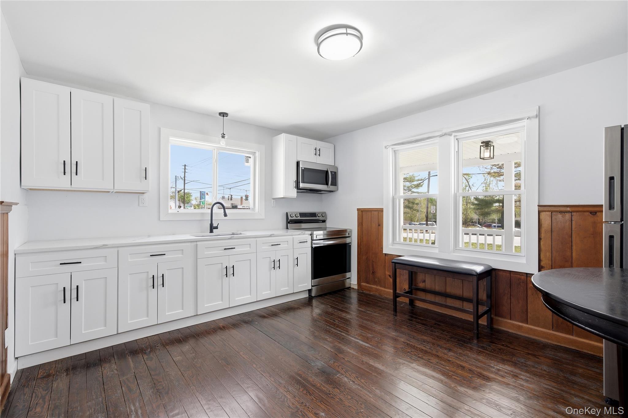 749 E Main Street