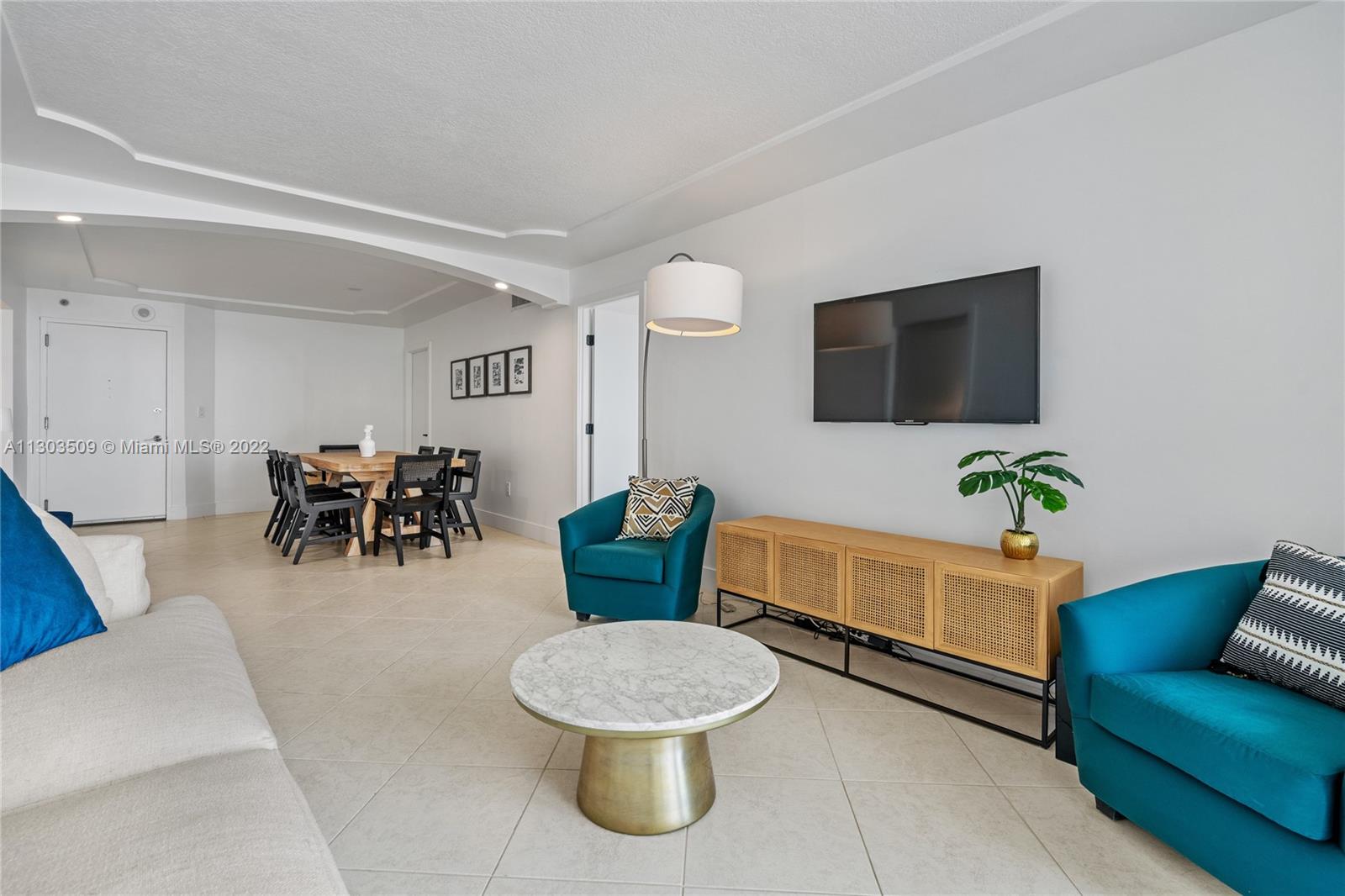 5701 Collins Ave # 712