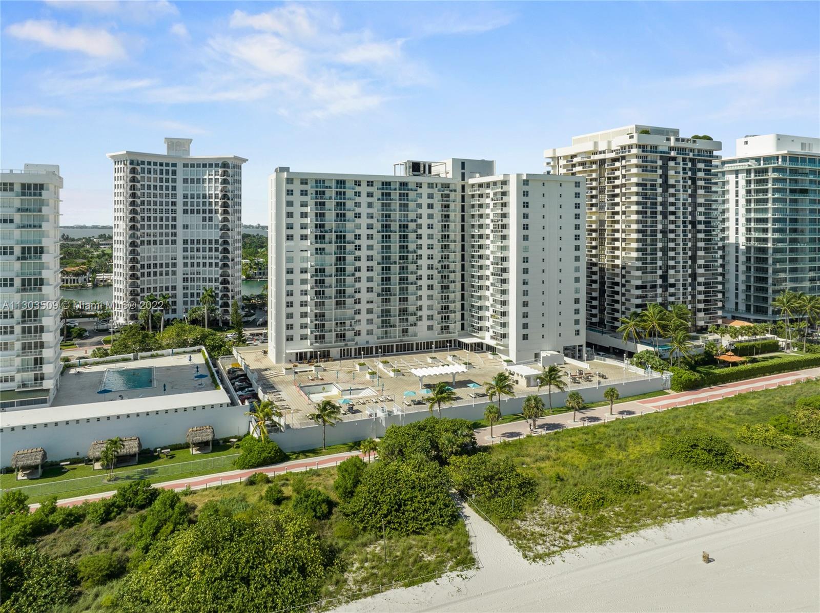 5701 Collins Ave # 712