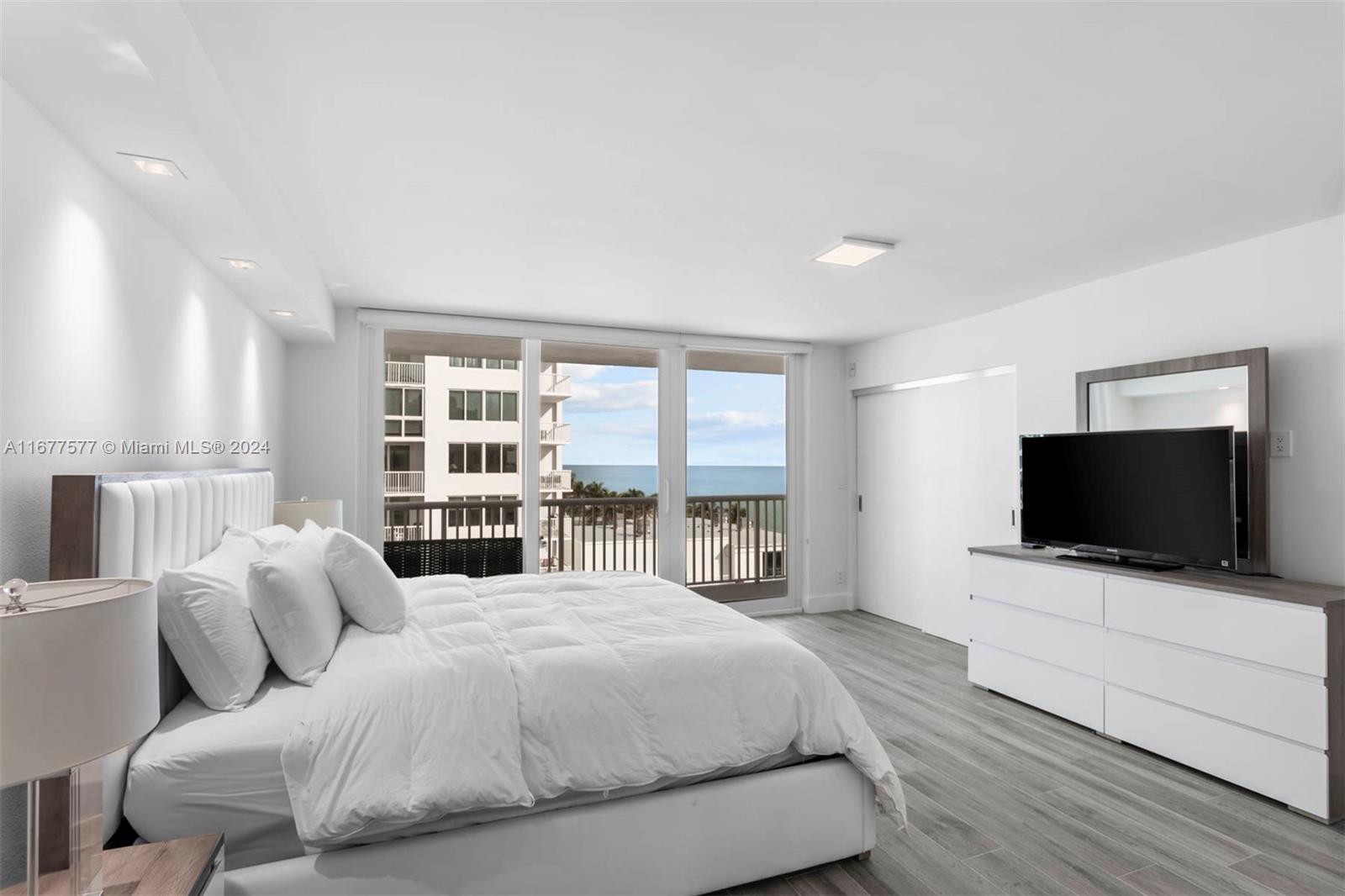 5401 Collins Ave # 349