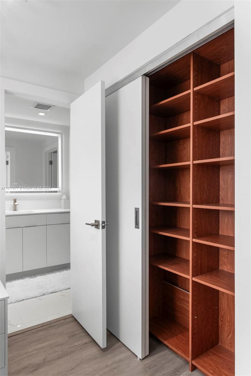 5401 Collins Ave # 349