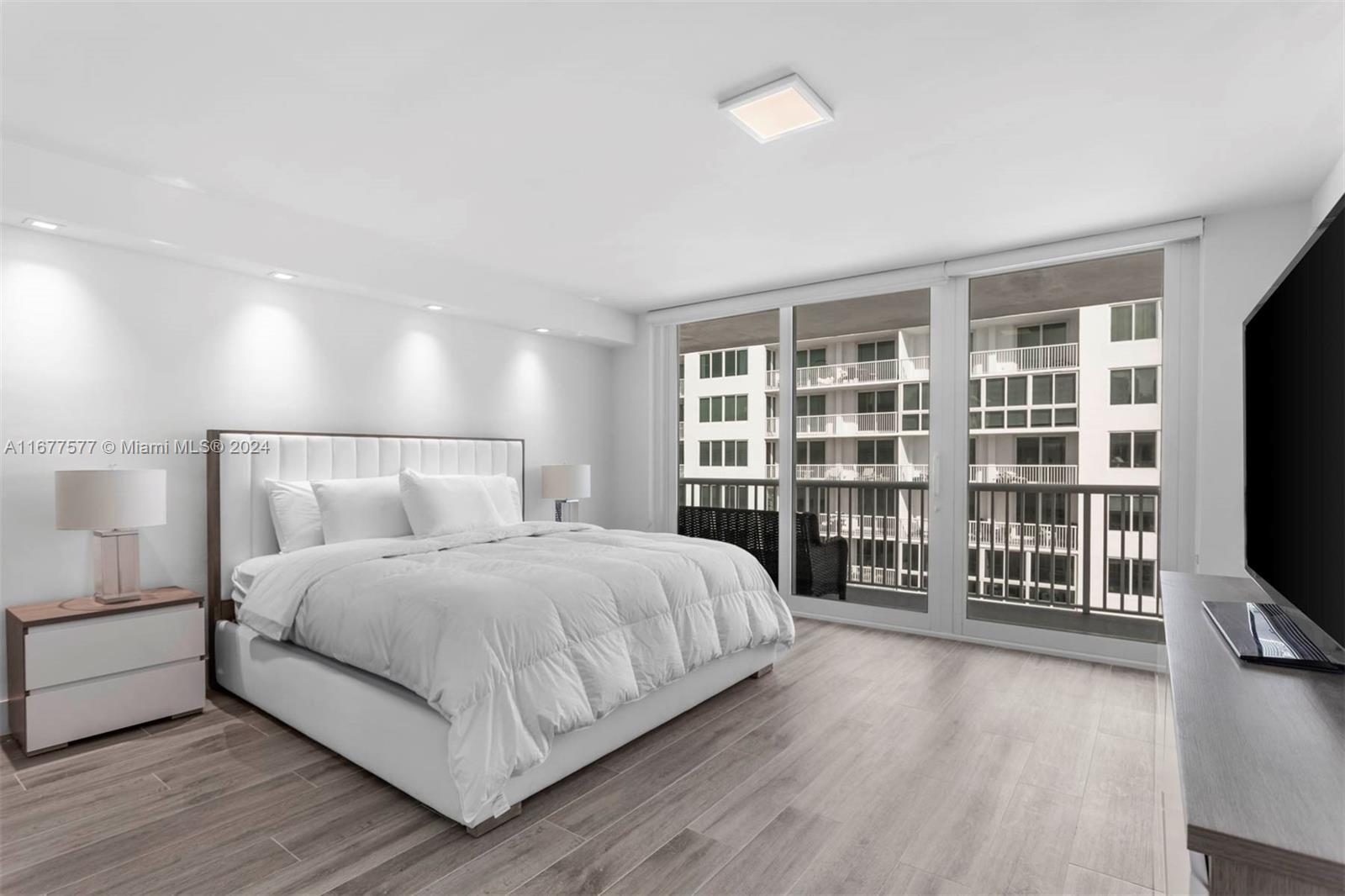 5401 Collins Ave # 349