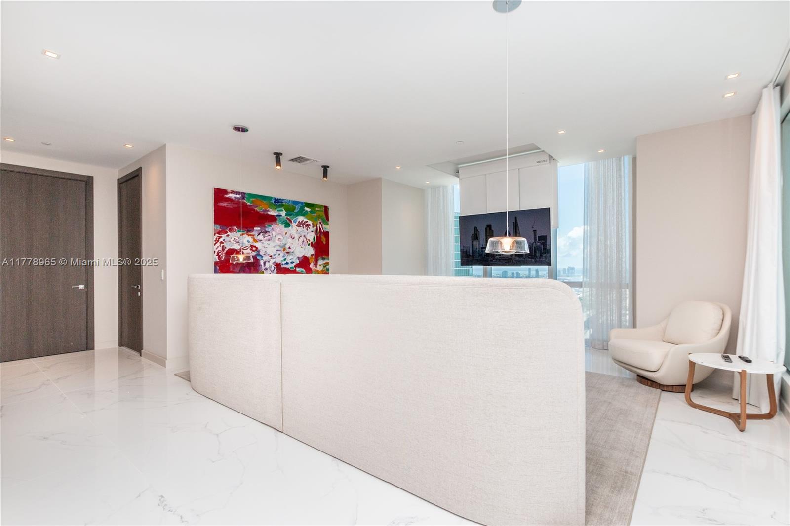 851 NE 1st Ave # 4611