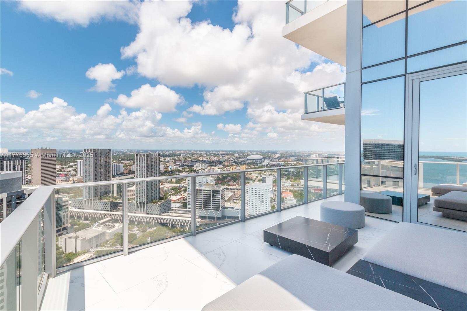 851 NE 1st Ave # 4611