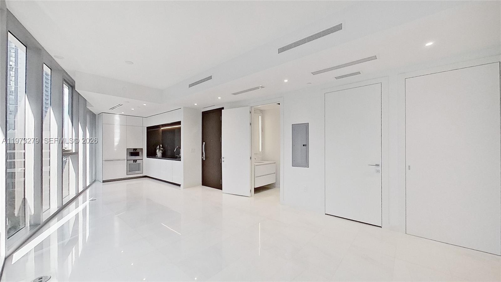 300 Biscayne Boulevard Way # 506E