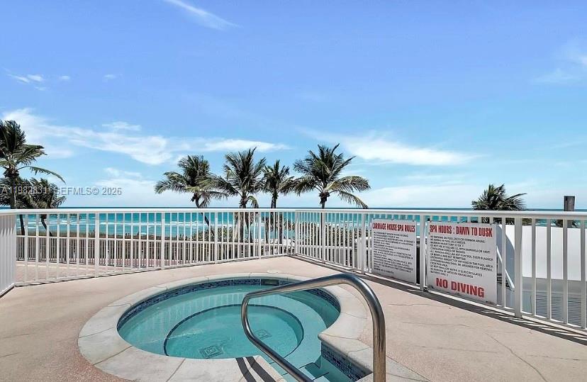 5401 Collins Ave # 411