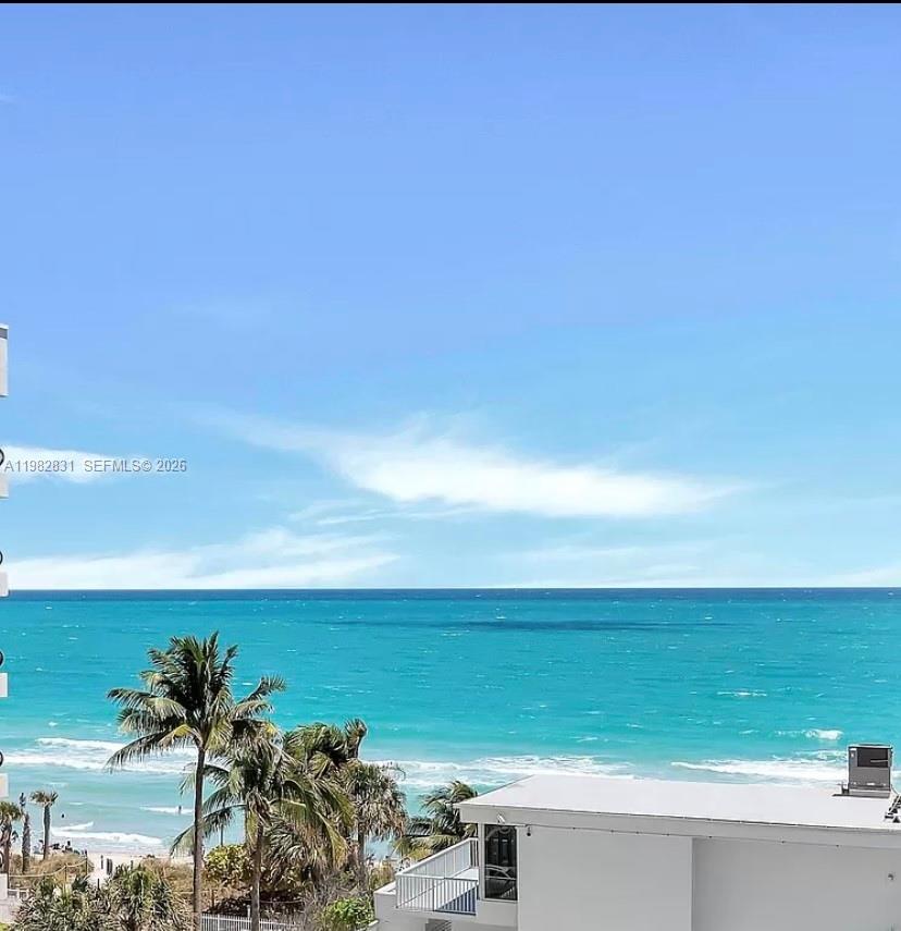 5401 Collins Ave # 411