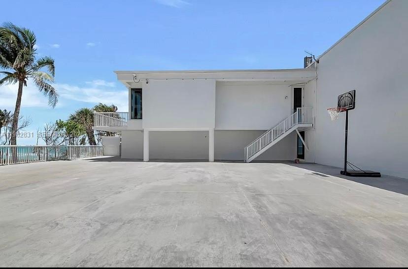 5401 Collins Ave # 411