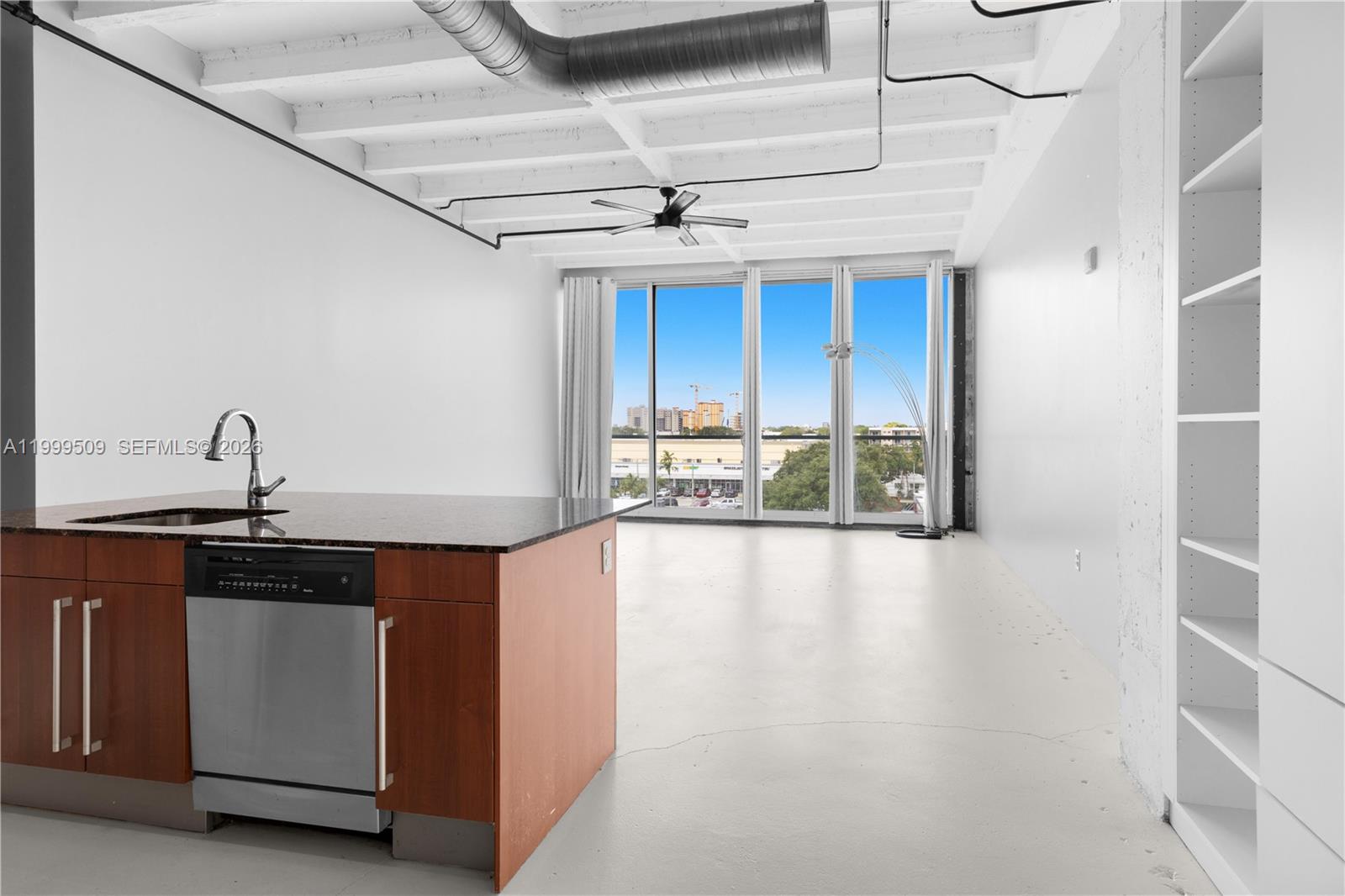 8101 Biscayne Blvd # 414 Unit: R-414