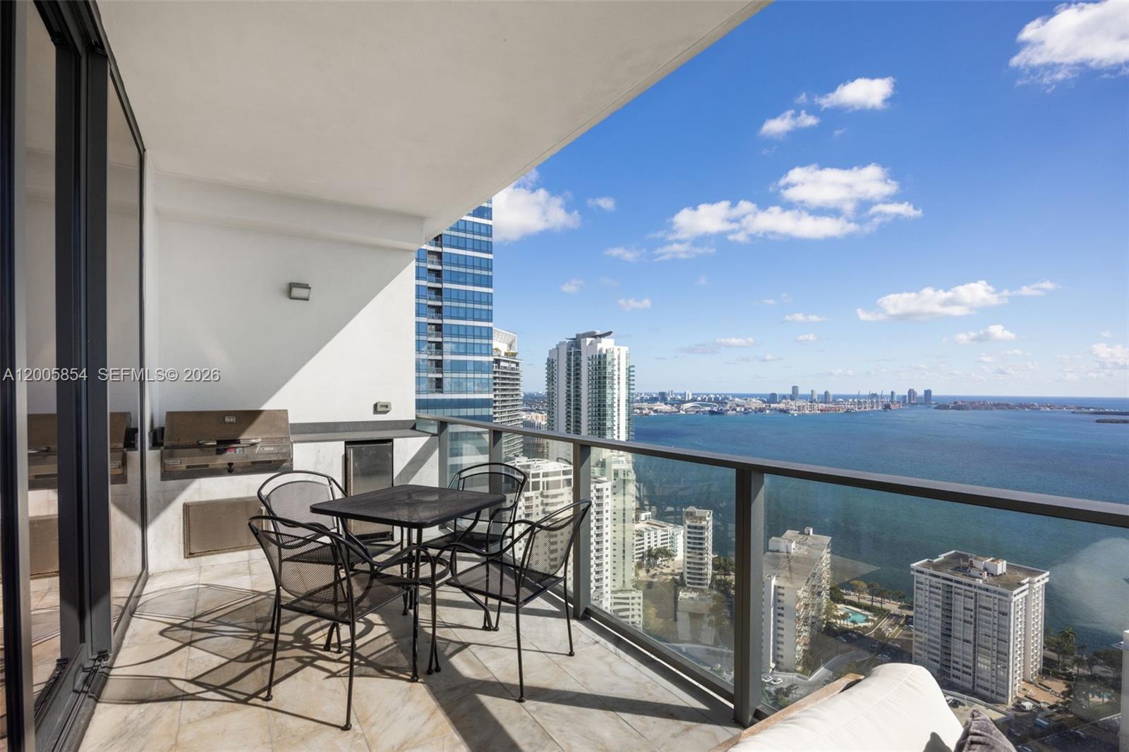 1451 Brickell Ave # 4002