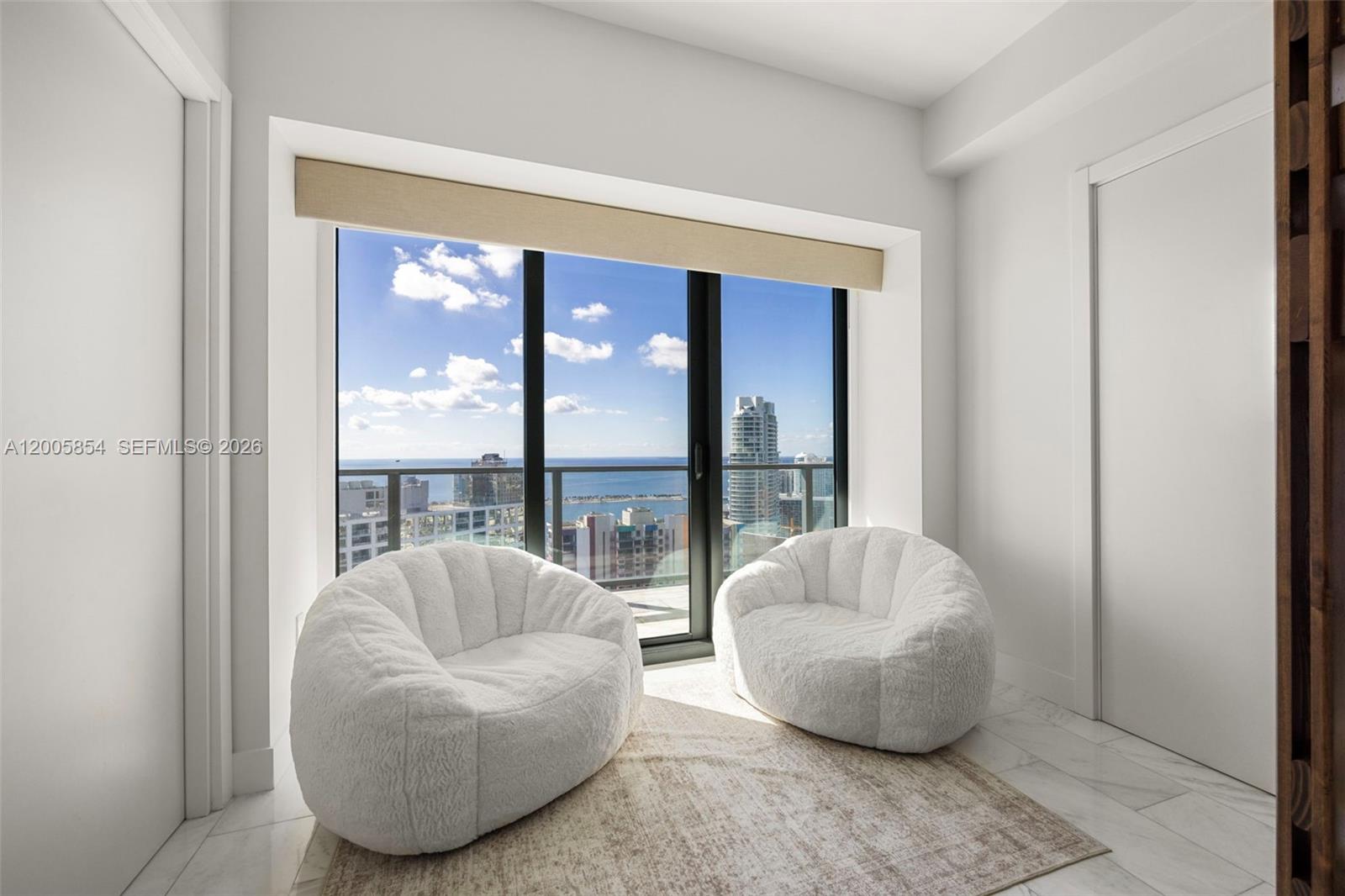 1451 Brickell Ave # 4002