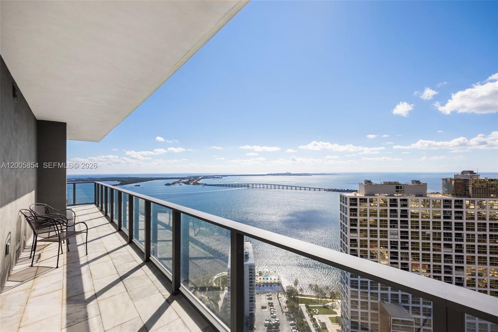 1451 Brickell Ave # 4002