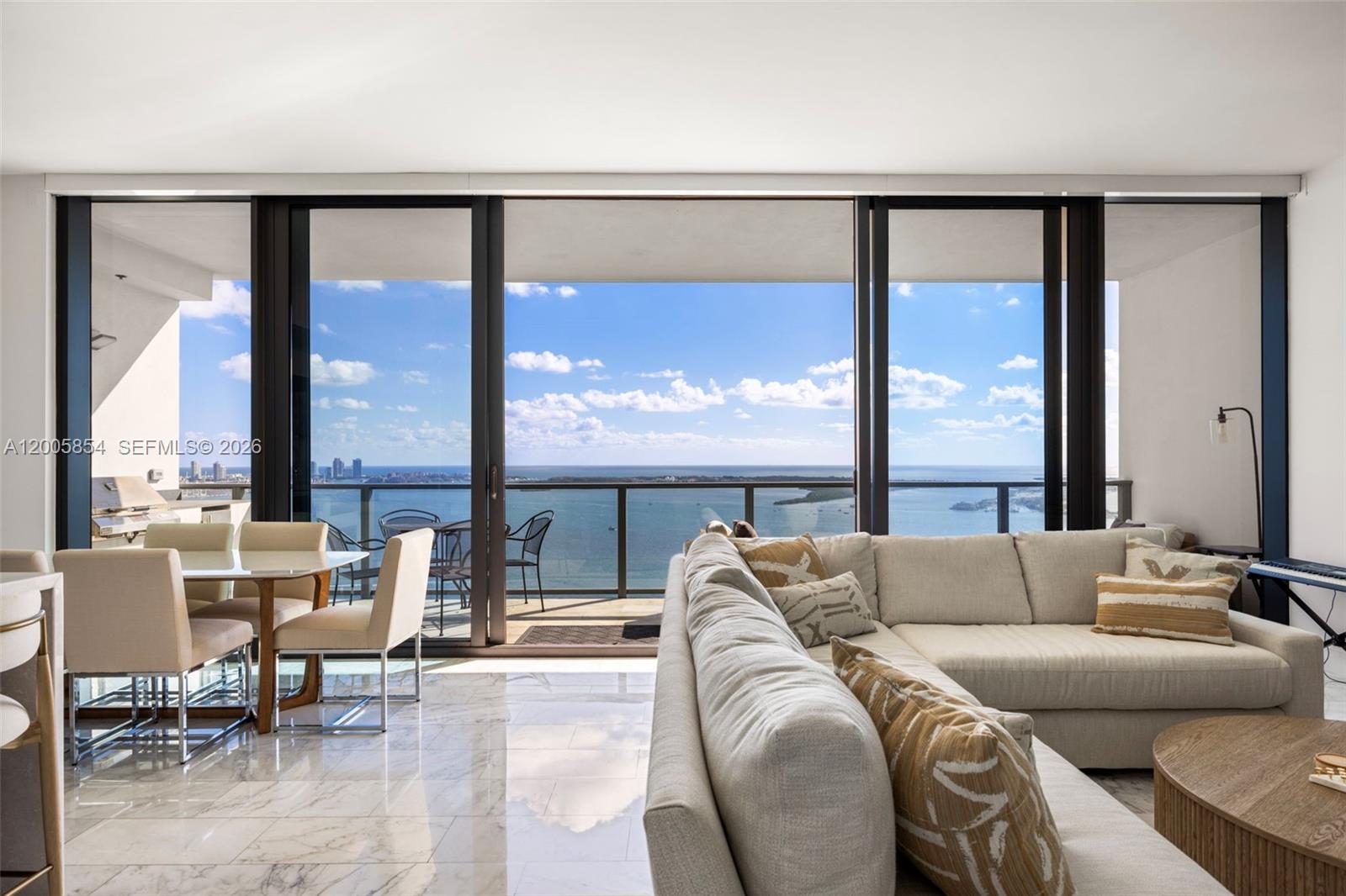 1451 Brickell Ave # 4002
