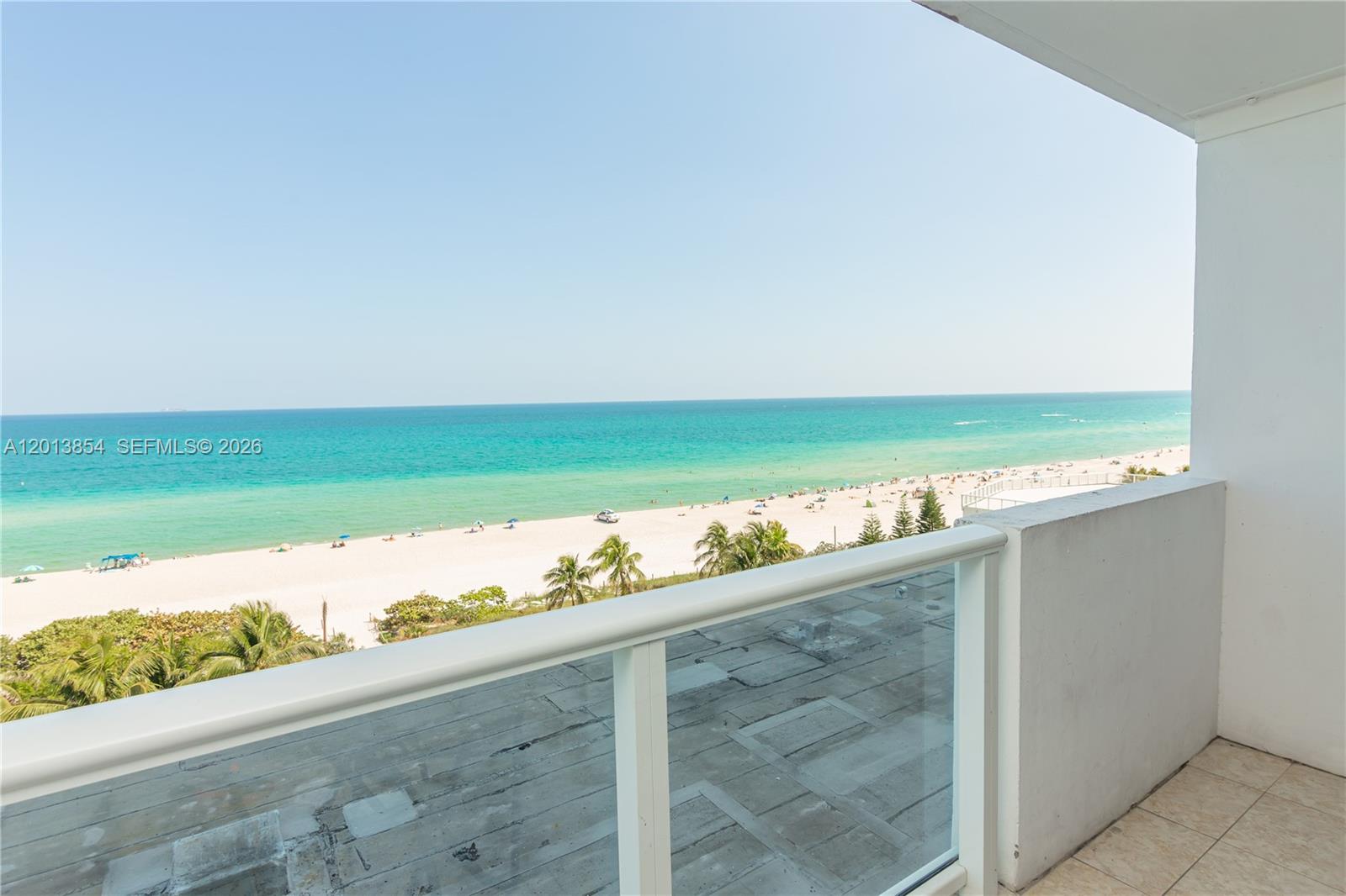 5445 Collins Ave # 627