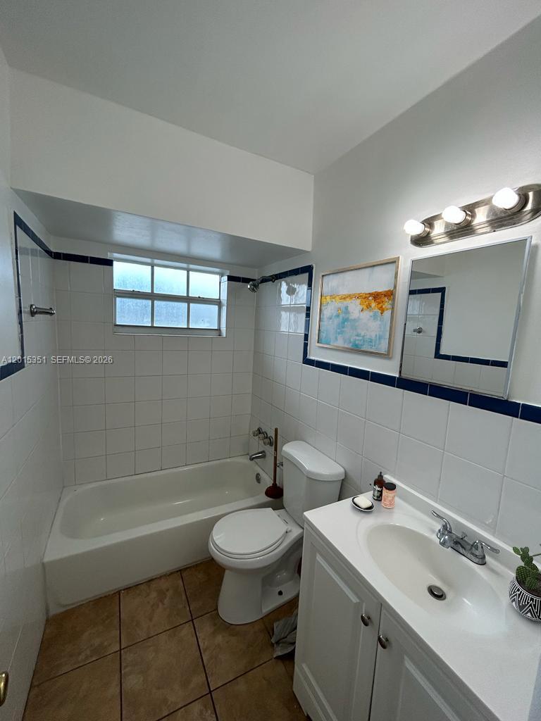7920 East Dr # 14