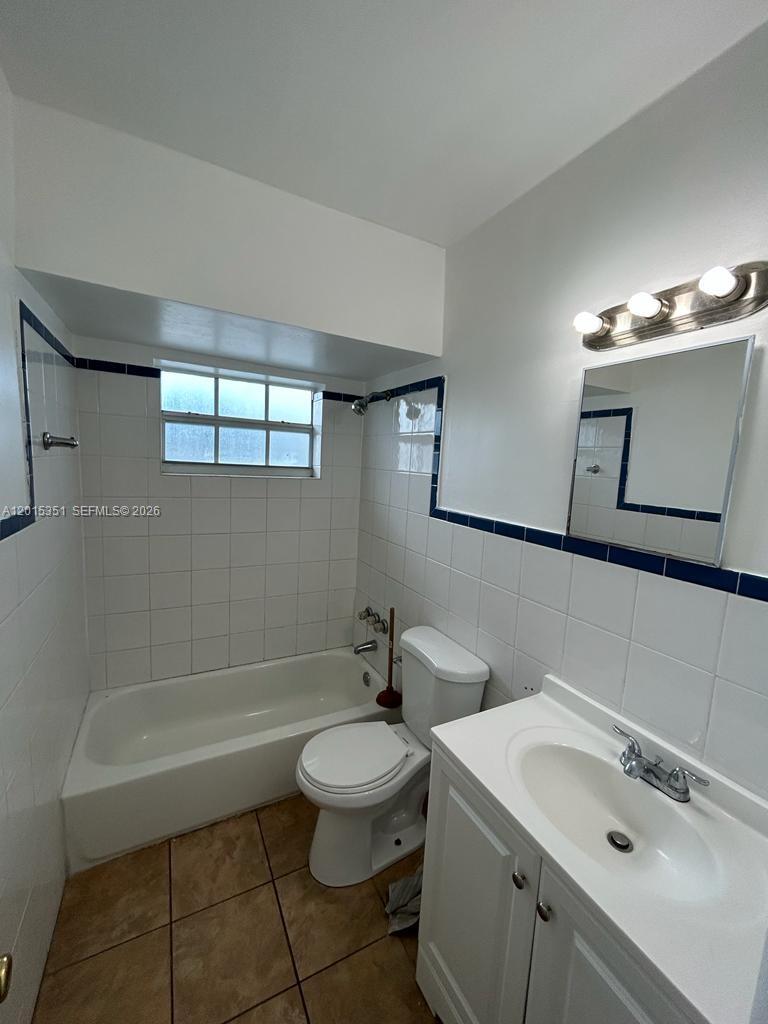 7920 East Dr # 14