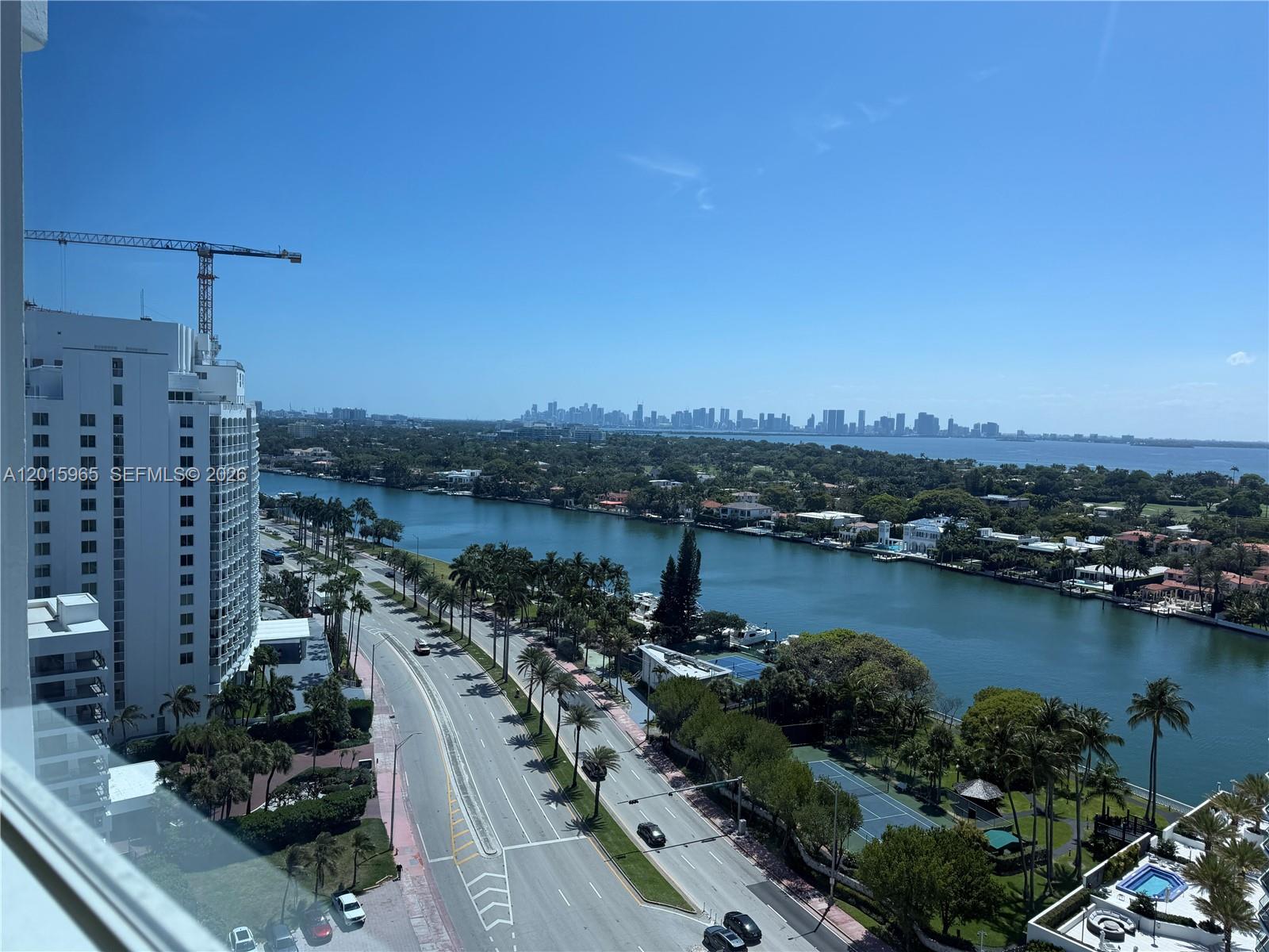 5445 Collins Ave # 1606