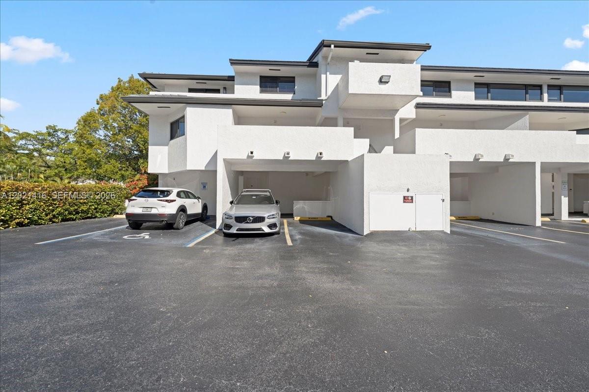 5750 Turin St # 207