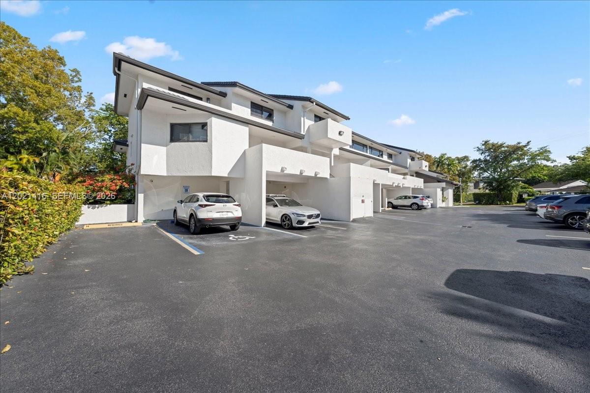 5750 Turin St # 207