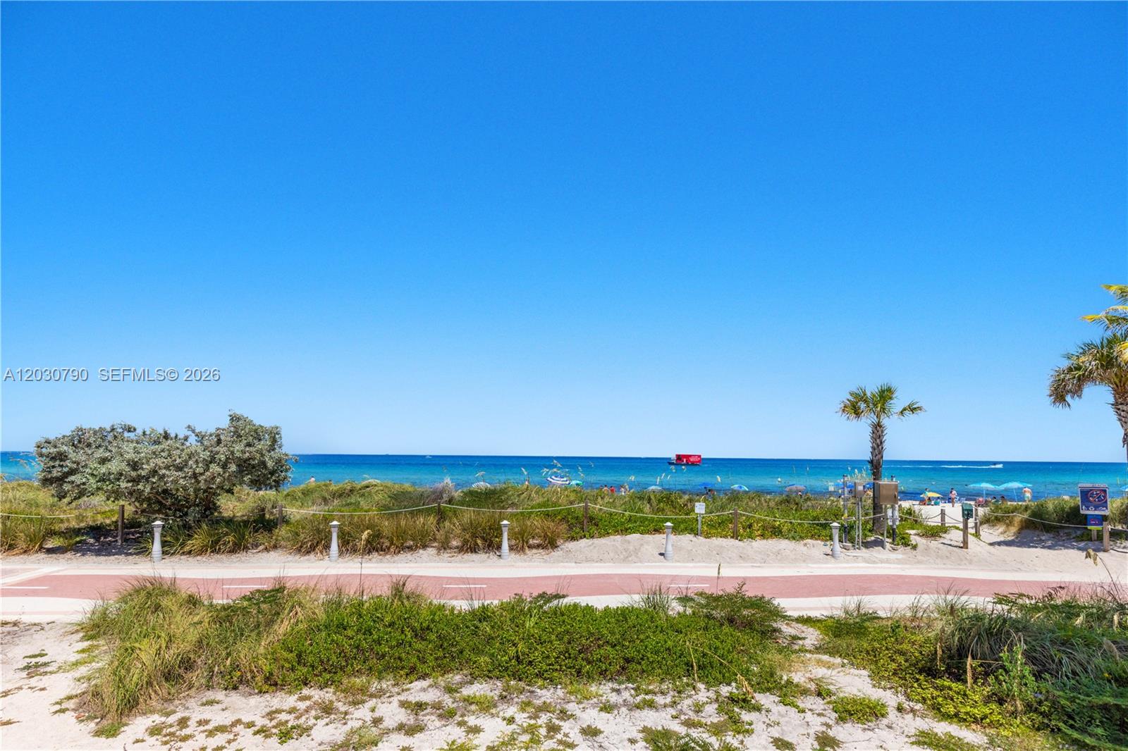 5445 Collins Ave # 1506