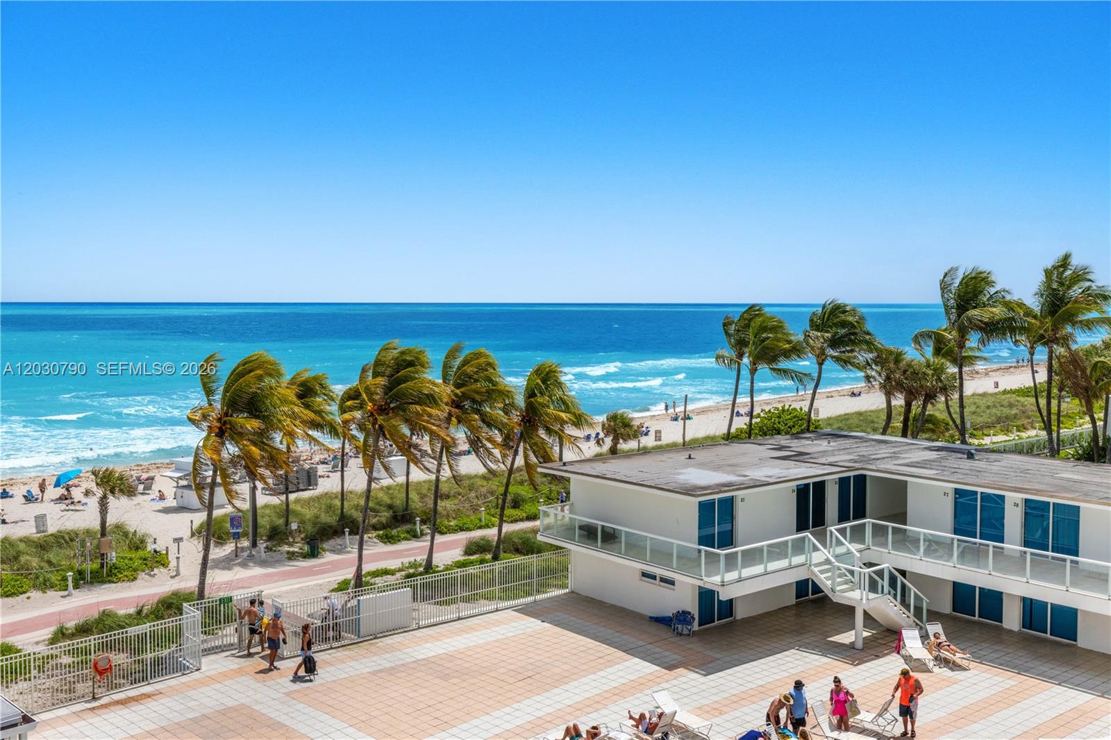 5445 Collins Ave # 1506
